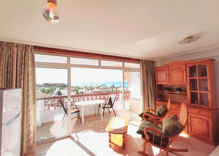 Tenerife Flamingo Апартаменты *